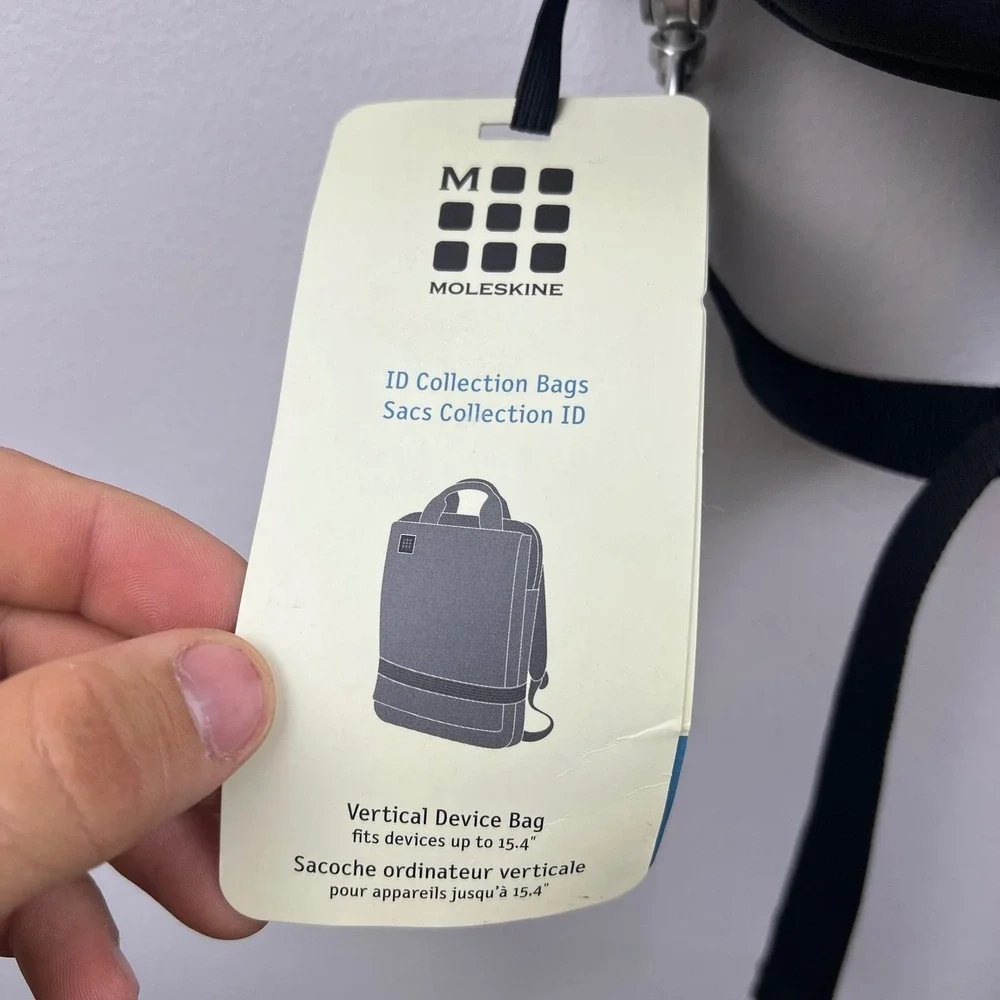 Moleskine ID Vertical Device Bag 15.4